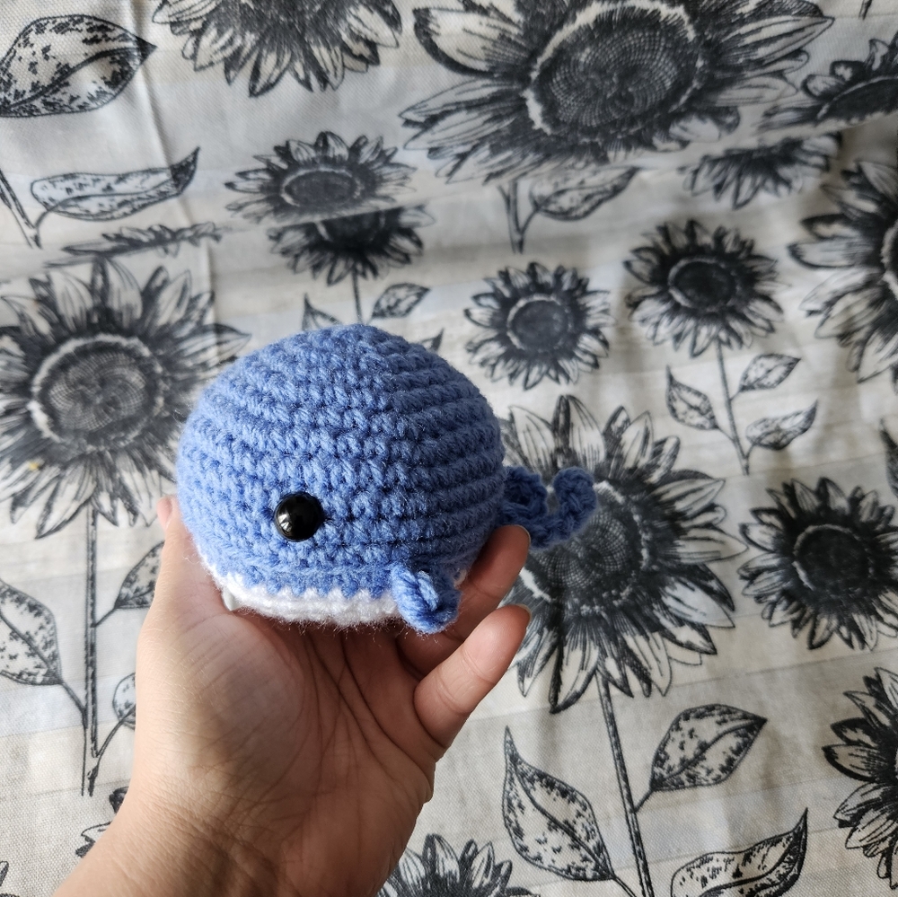 Crochet Blue Whale Amigurumi Doll Plushie - Picture 1 of 7